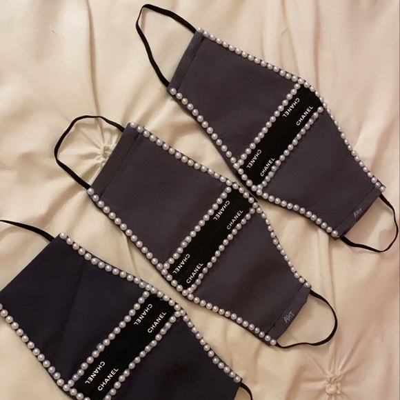 BOUJEE Face Mask ✨ - Picture 1 of 5